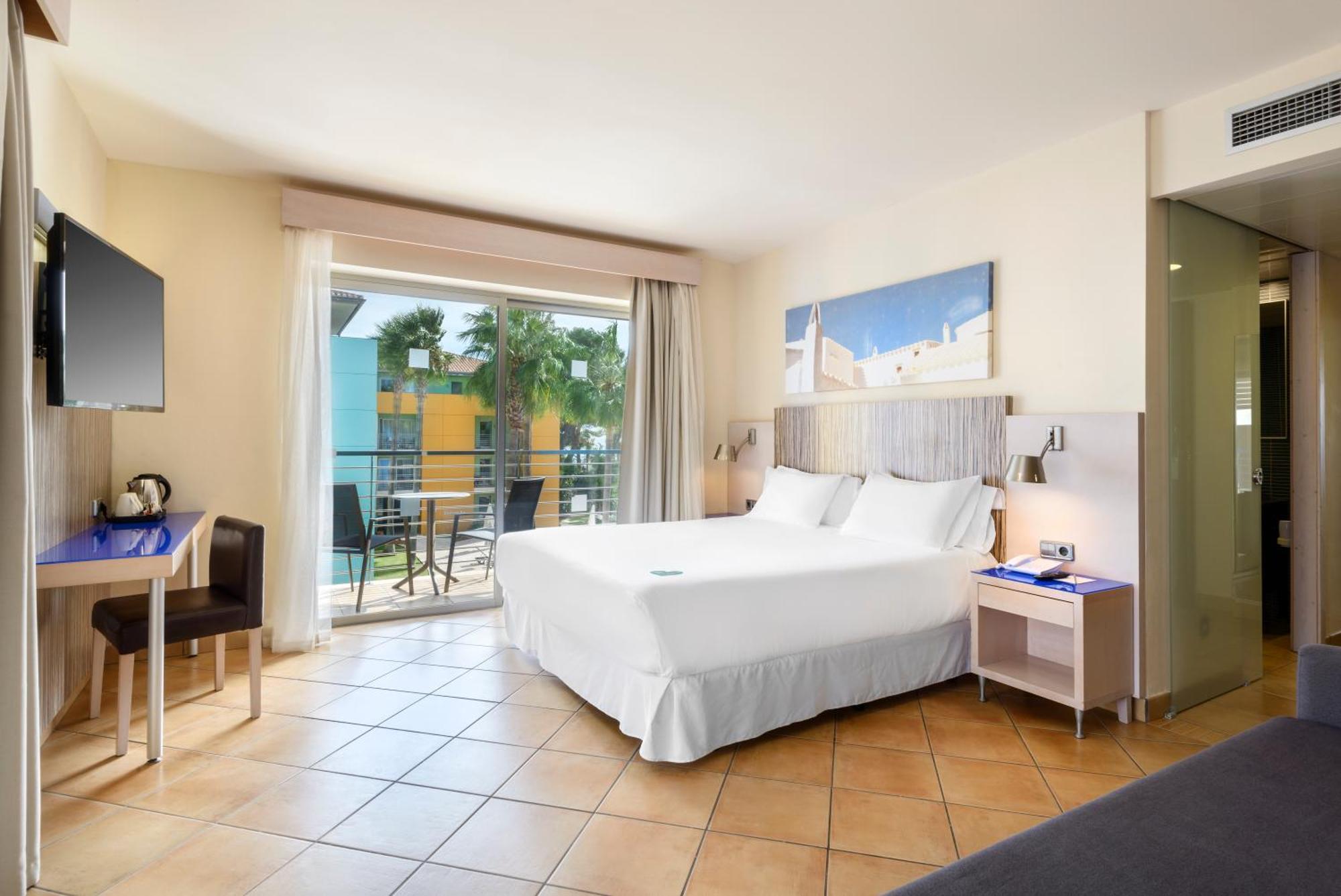 Occidental Menorca (Adults Only) Hotel Punta Prima  Luaran gambar